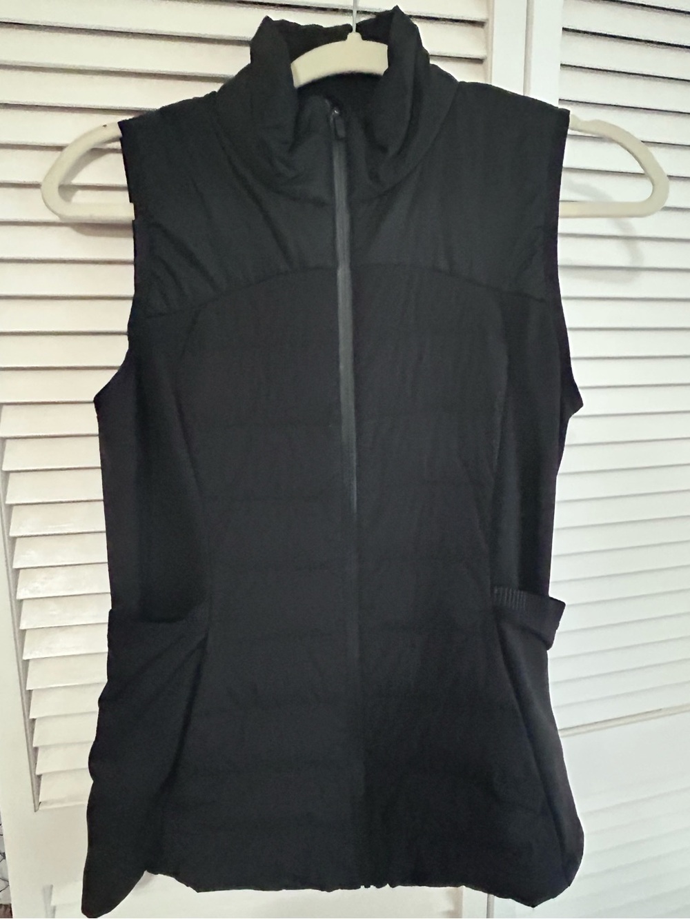 Lululemon Black light weight Puffer Vest Jacket - Women Size Small